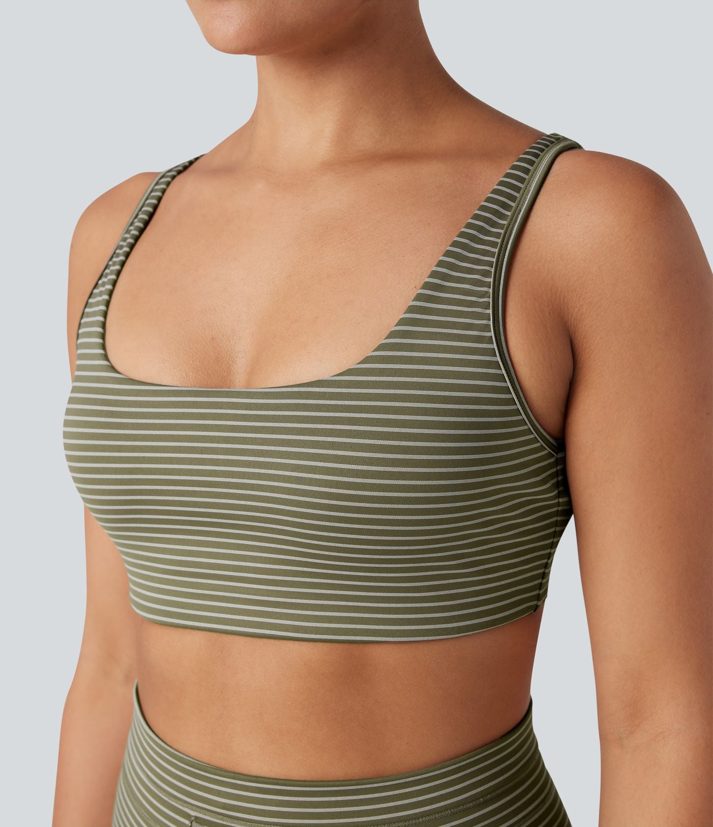 Brassière de sport yoga soutien léger col U à découpes rayé bonnets A-C