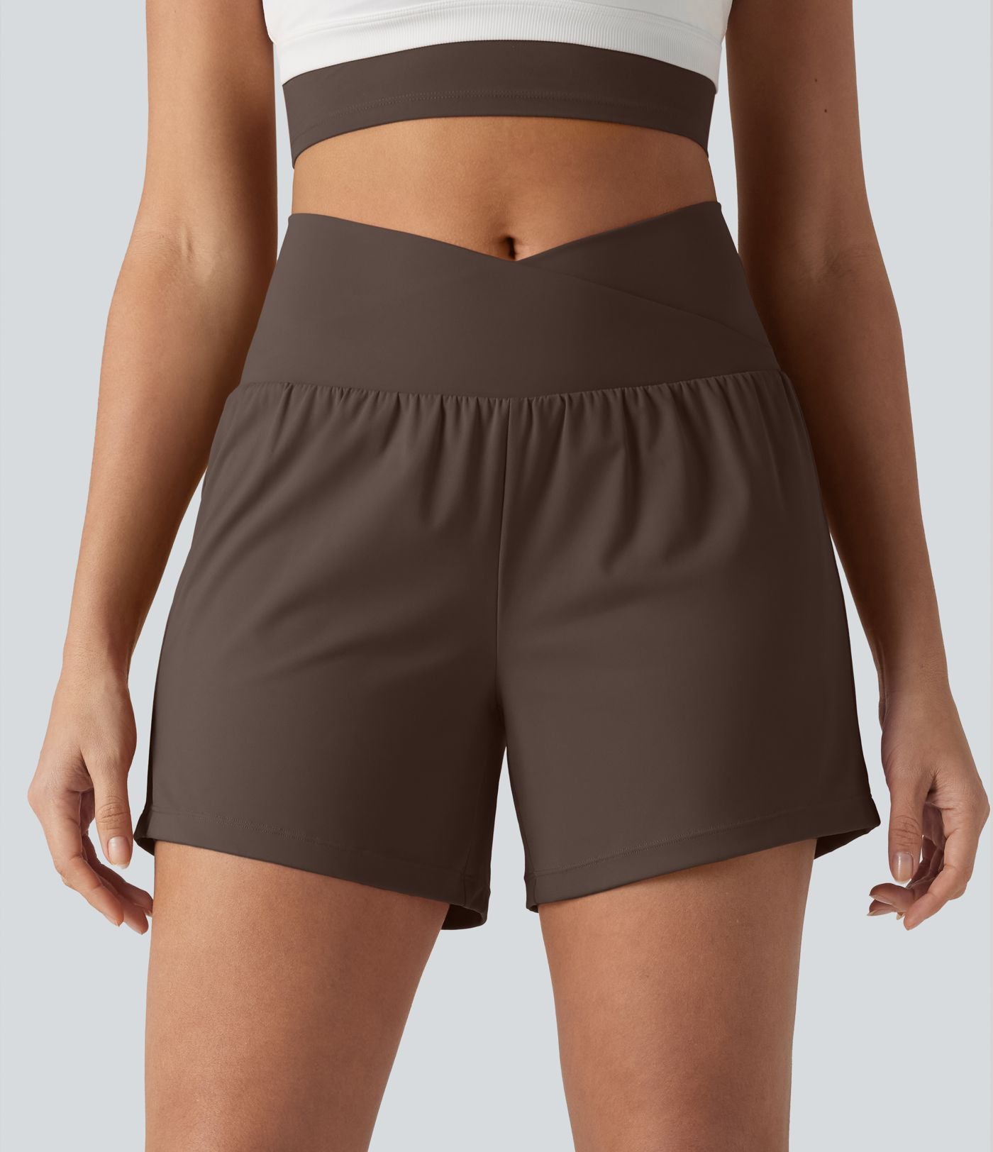 Short de yoga SoftlyZero™ Airy croisé taille haute 2-en-1 effet frais InstantCool 12,5 cm avec poches