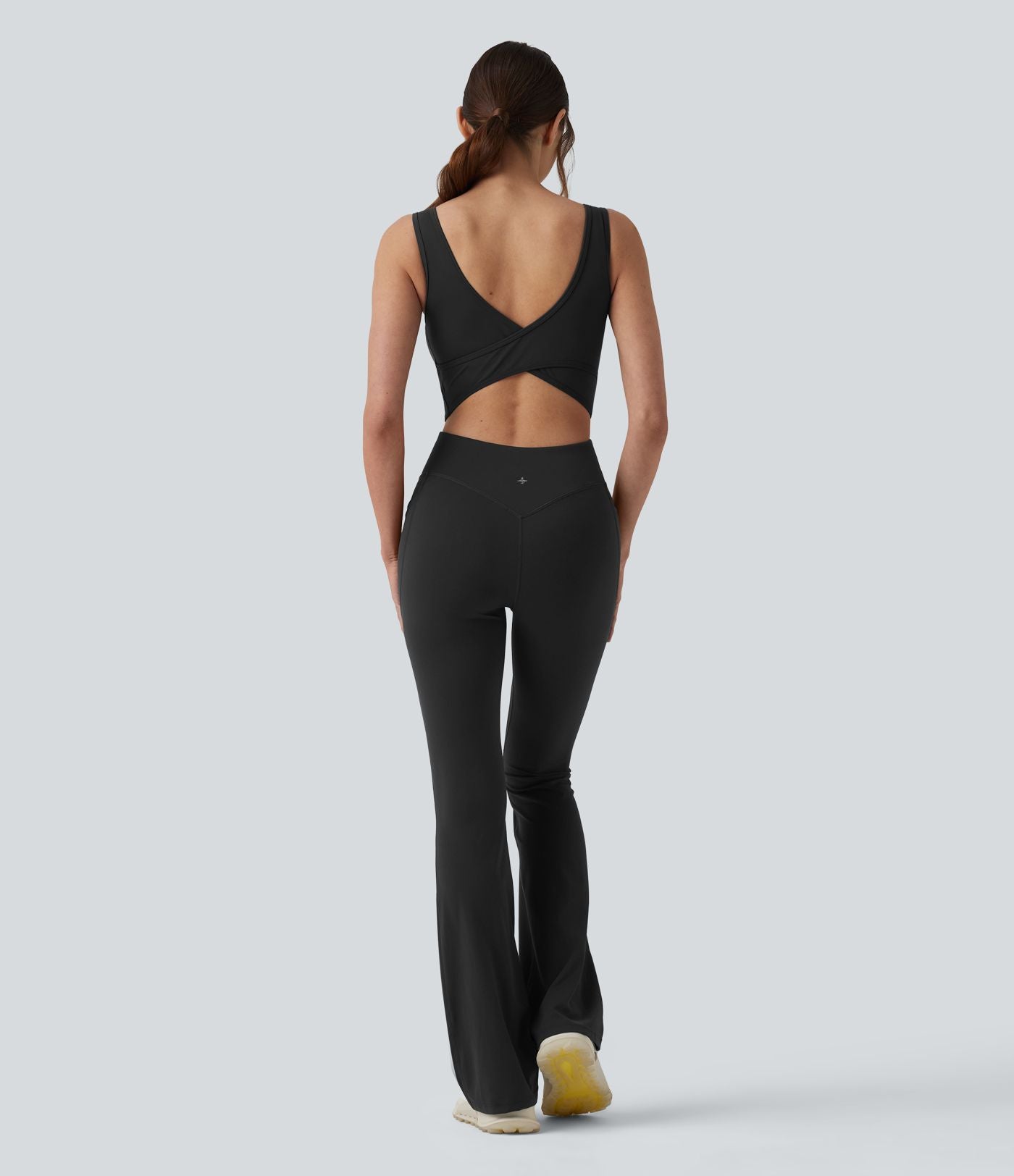 Combinaison d'entraînement Halara UltraSculpt™ gainante évasée avec coussinets fixes et poches - Édition Easy Peasy