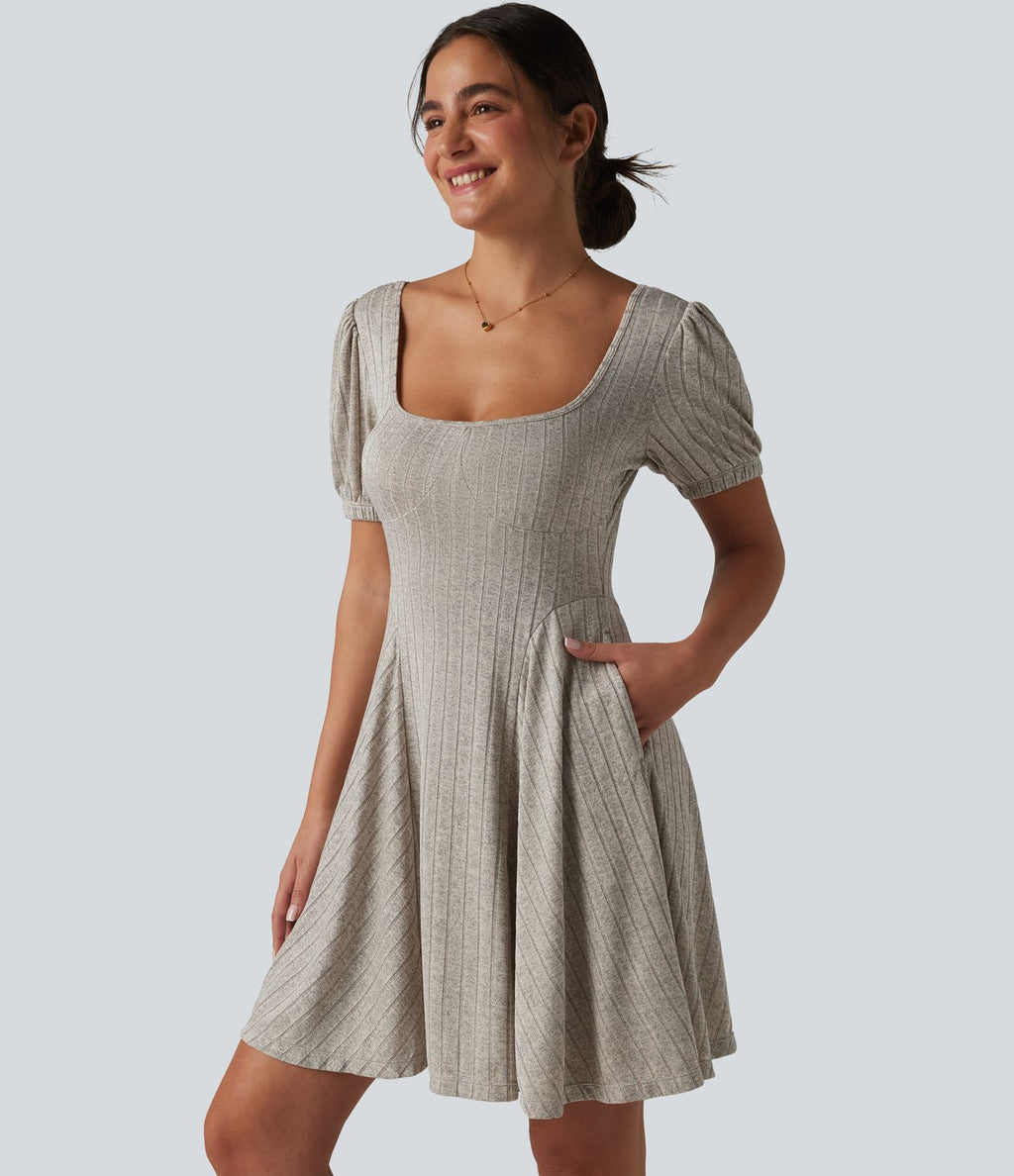 Mini robe décontractée évasée en maille côtelée à col carré et manches courtes bouffantes avec poches