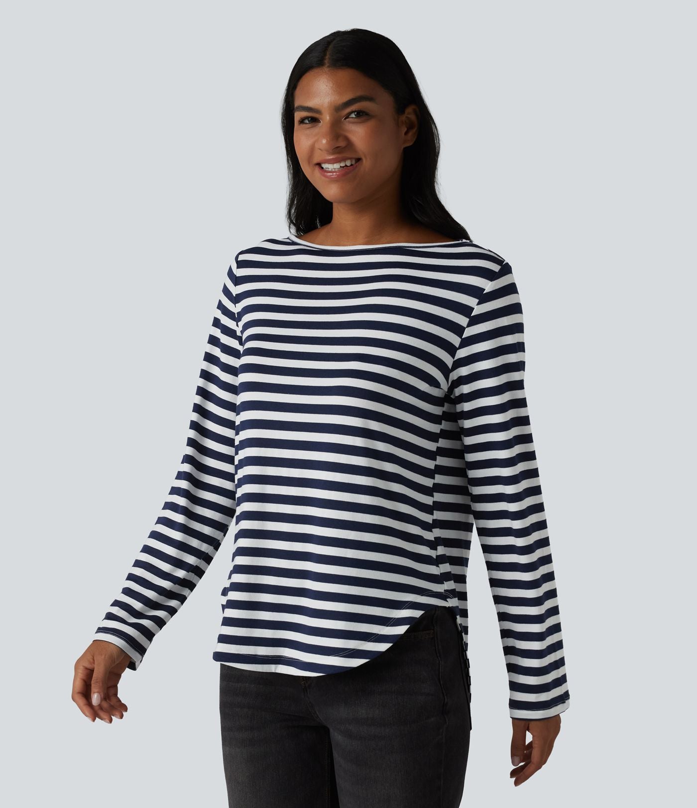 T-shirt casual rayé à col bateau, manches longues et ourlet arrondi