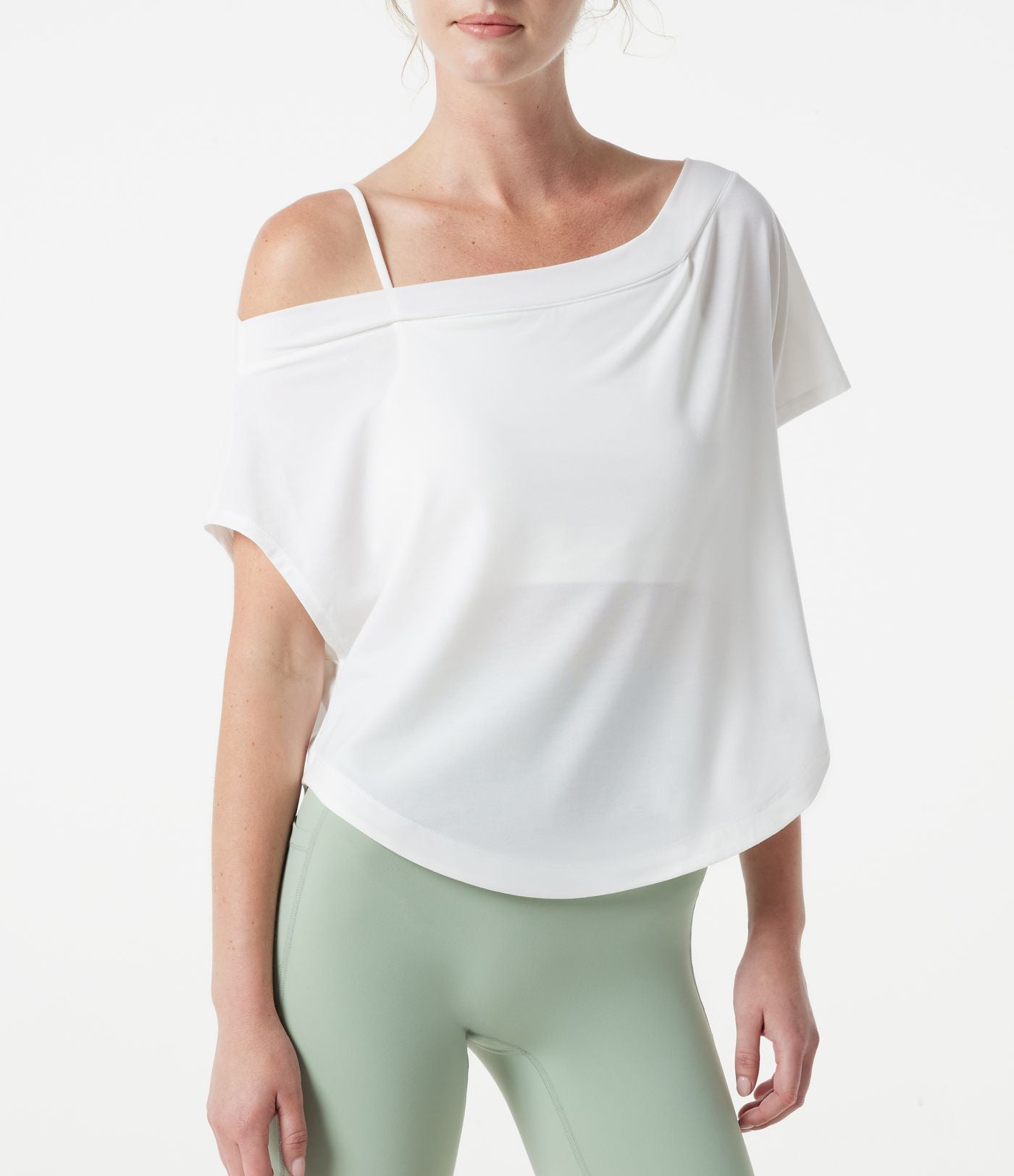 Haut de yoga à une épaule, manches courtes, ourlet arrondi haut-bas, brassière intégrée, séchage rapide