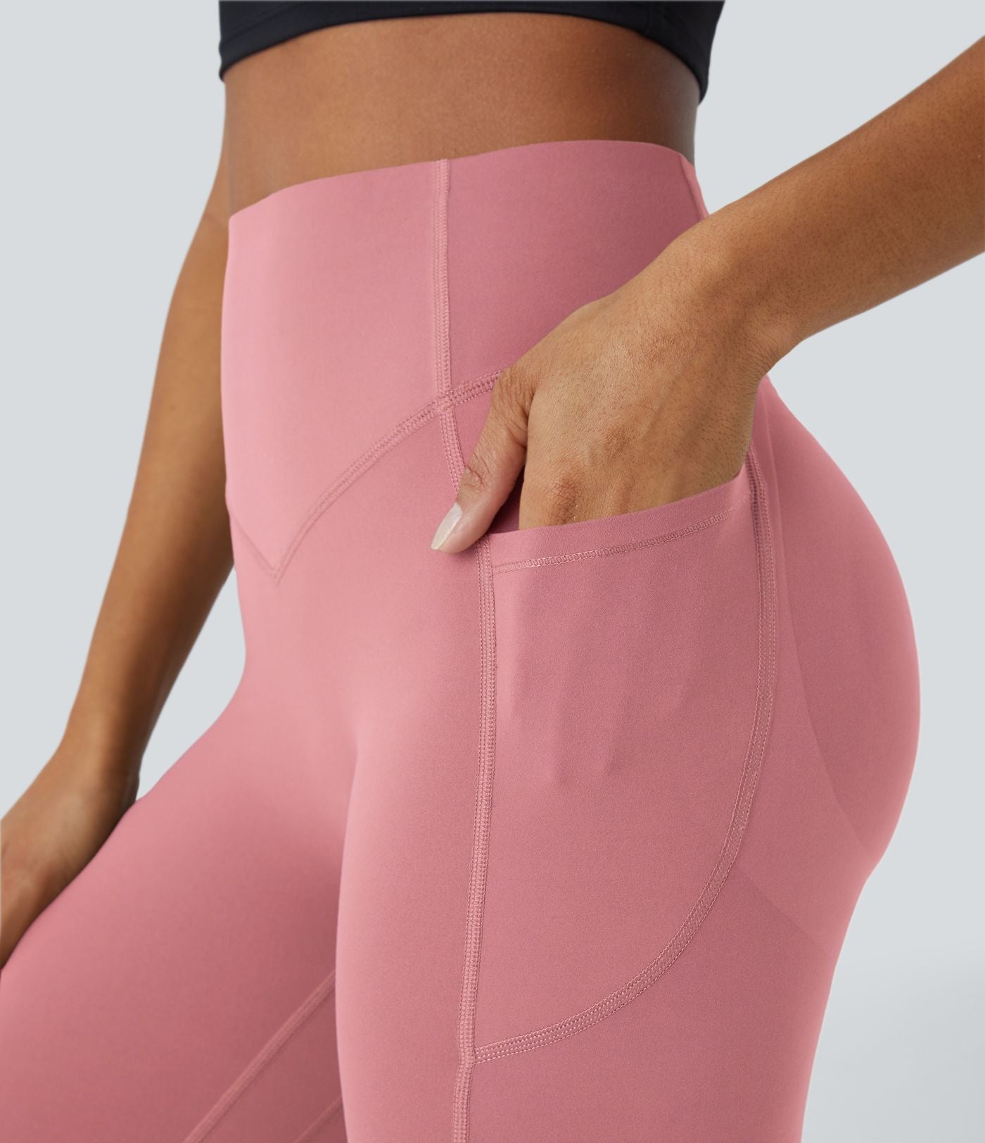 Legging d'entraînement gainant galbant taille haute avec effet scrunch et poches Halara UltraSculpt™
