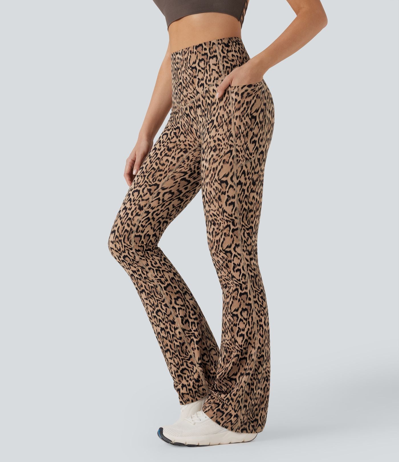 Pantalon de yoga à coupe bootcut gainant taille haute imprimé léopard avec poches Halara UltraSculpt™