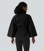 Manteau cape de travail à col montant, manches longues et ceinture
