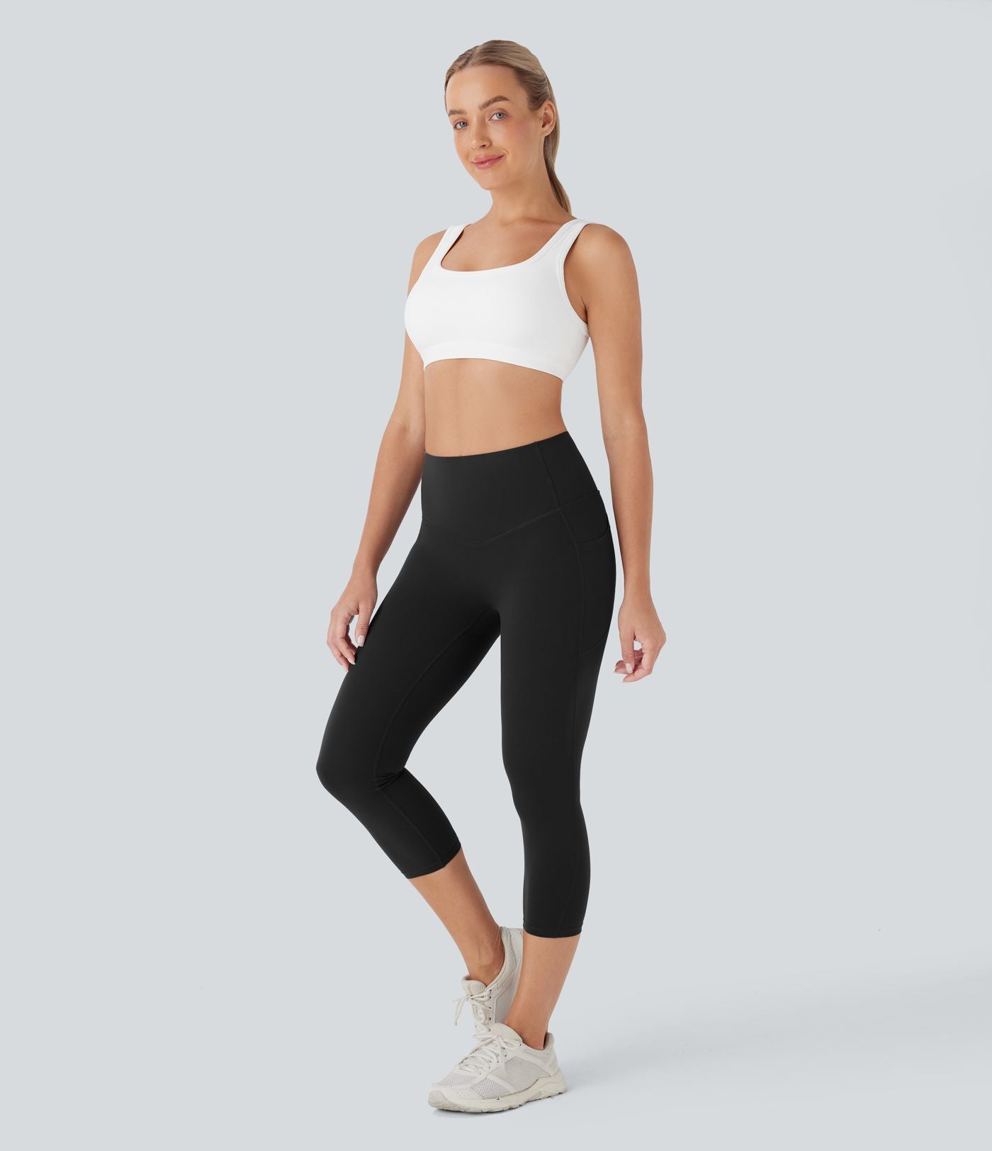 Legging corsaire d'entraînement gainant galbant taille haute avec poches Halara UltraSculpt™