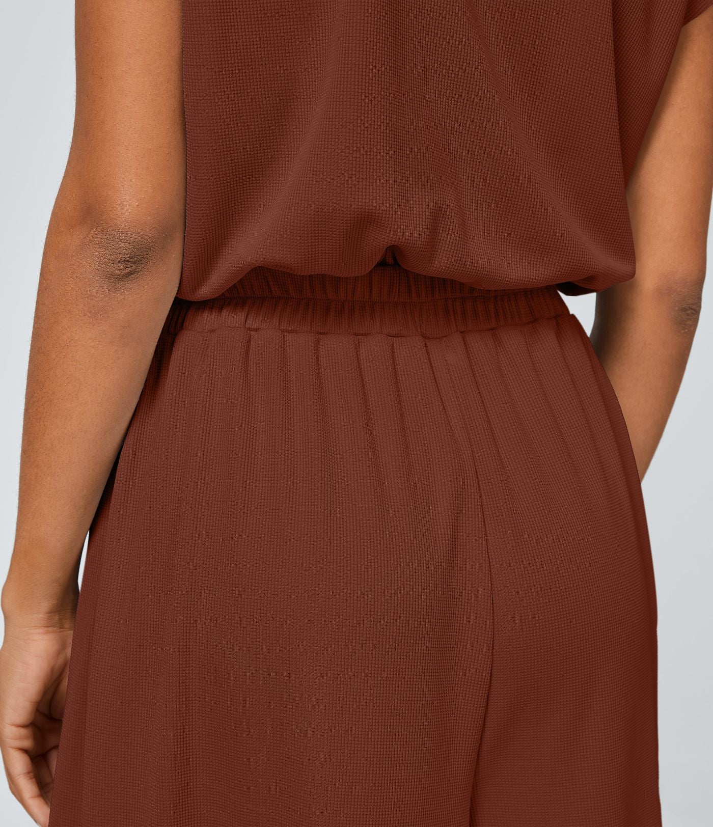 Combinaison Casual Col en V Jambes Large Plissée Manches Courtes Poche Latérale Gaufrée Fluide