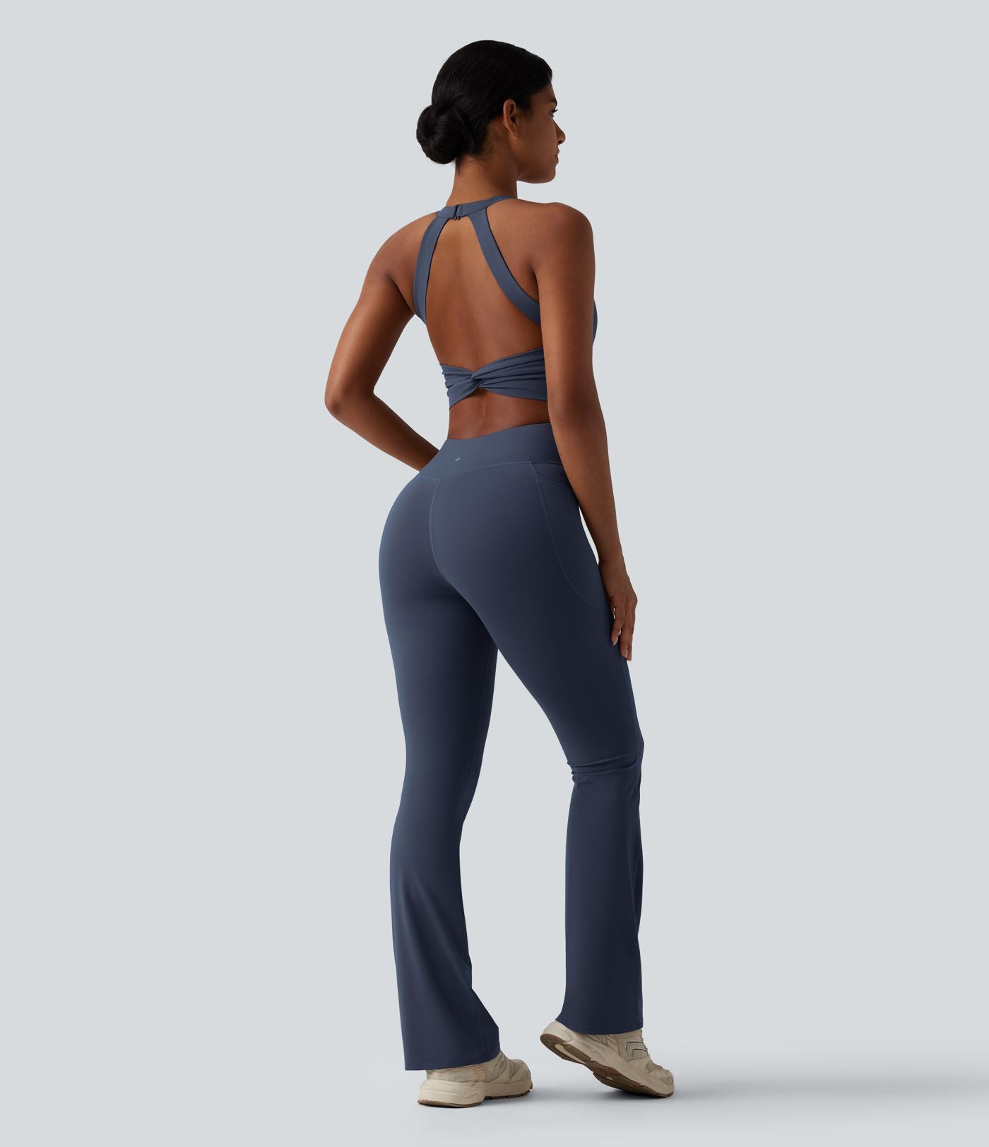 Combinaison bootcut d'entraînement gainante Halara UltraSculpt™ avec poches - Édition Easy Peasy