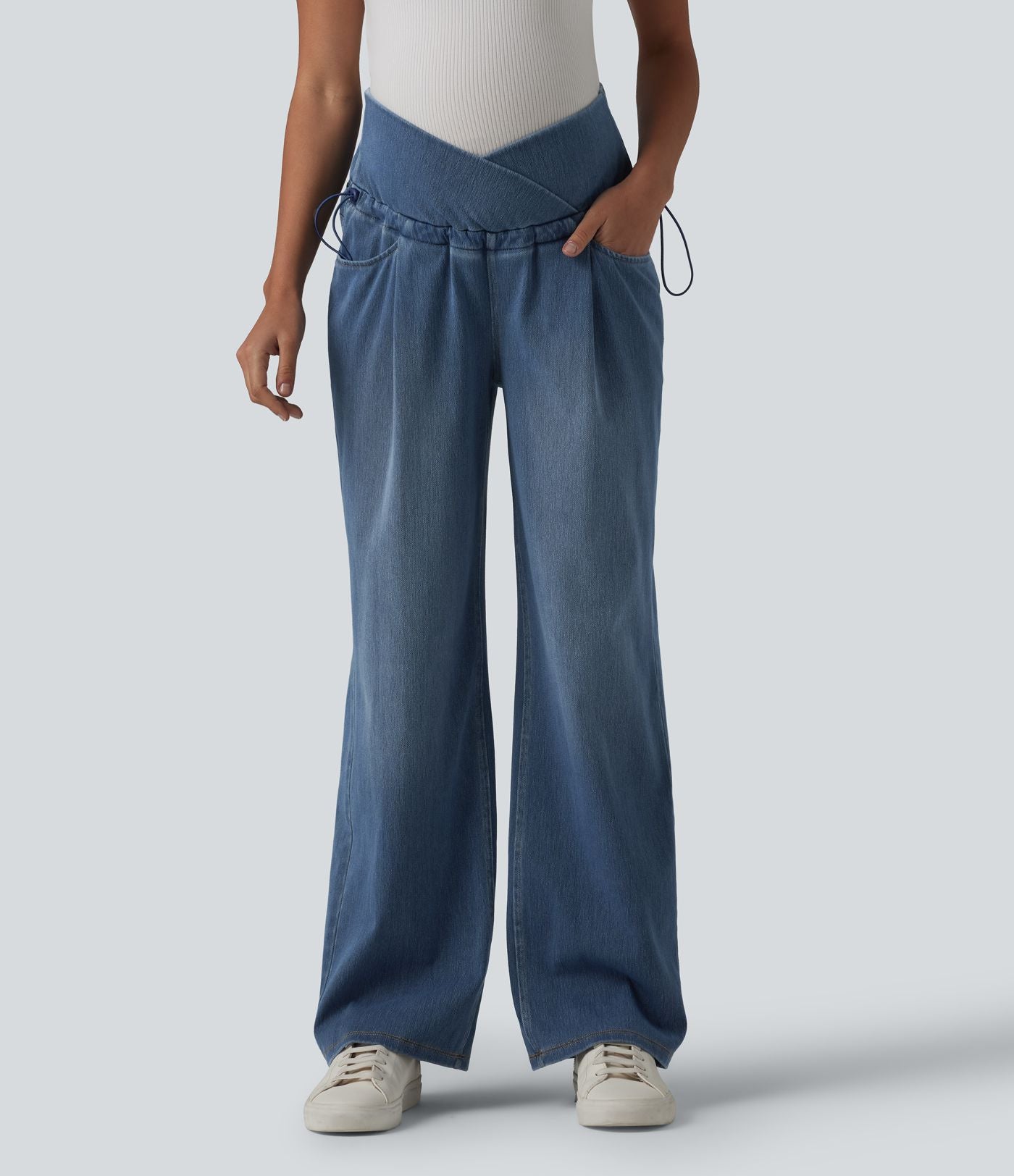 Halara Flex™ Jean de maternité ample décontracté à taille haute croisée avec cordon de serrage ajustable et poches