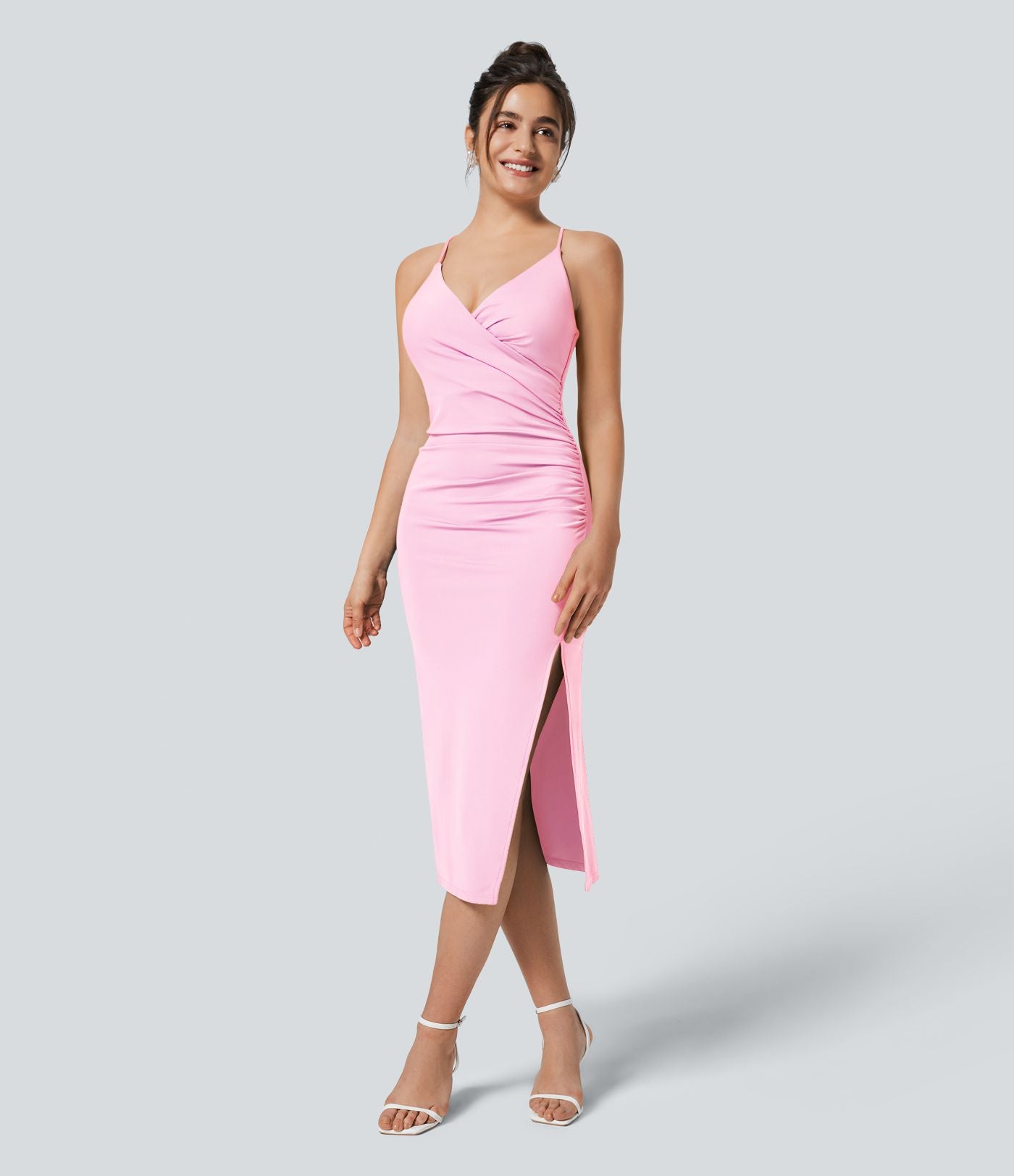 Robe moulante SoftlyZero™ Airy fendue à effet frais InstantCool, brassière intégrée, dos nu croisé à lacets, légèrement plissée pour invitée de mariage et demoiselle d'honneur