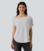 Top casual à pois épaule dénudée à manches courtes avec ourlet incurvé asymétrique et brassière intégrée