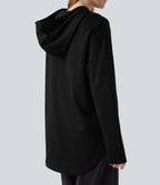 Sweat-shirt à capuche avec cordon de serrage à manches longues et ourlet arrondi avec poche