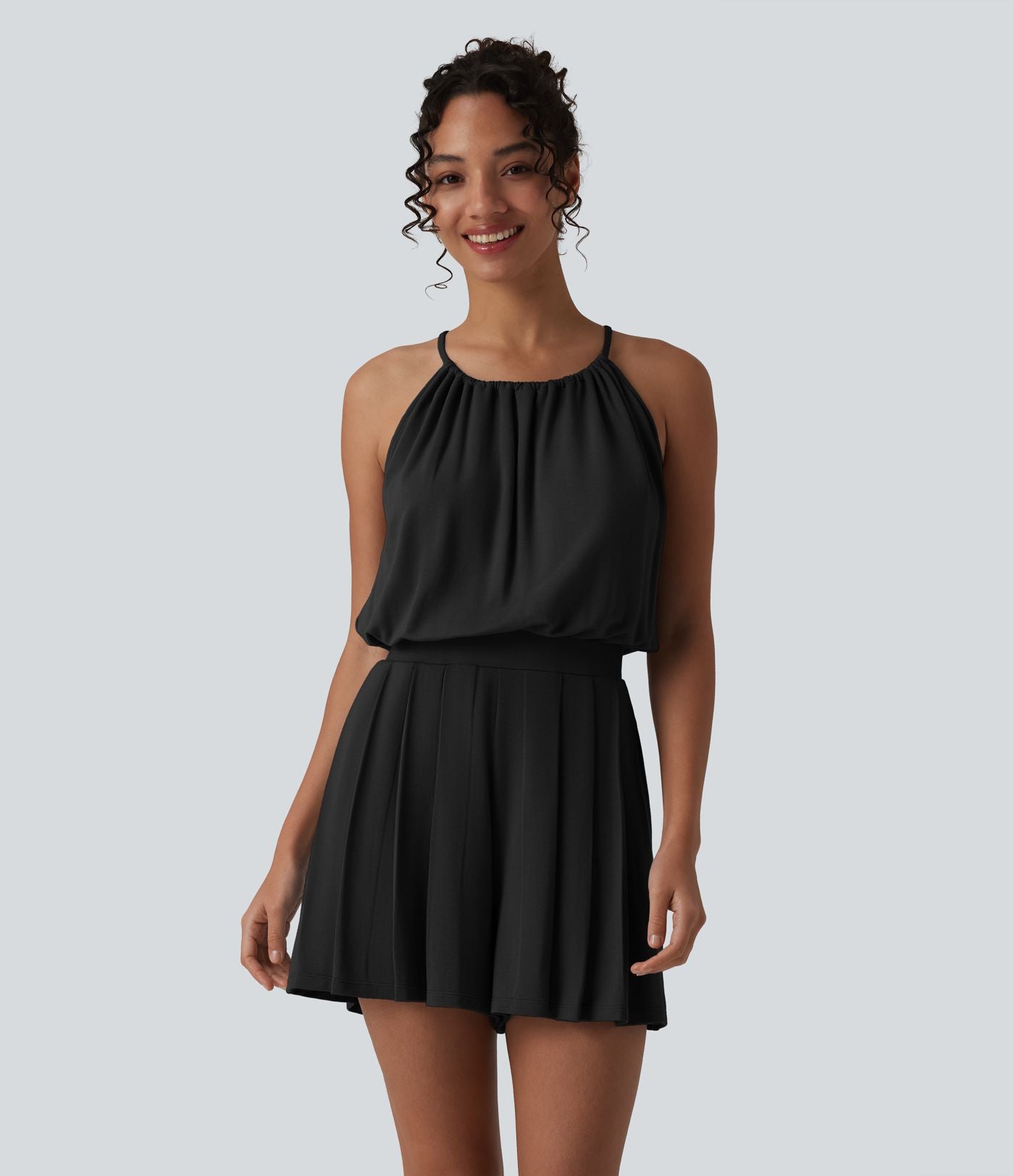 Combishort casual plissé col licou sans manches avec dos à nouer et poches – Easy Peasy