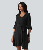 Robe courte casual col V à manches trois-quarts bouffantes, ceinturée