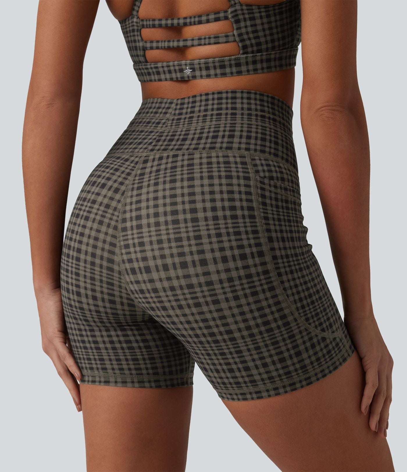 Halara UltraSculpt™ Short de cycliste yoga à carreaux taille haute 12,5 cm avec cordon de serrage et poches