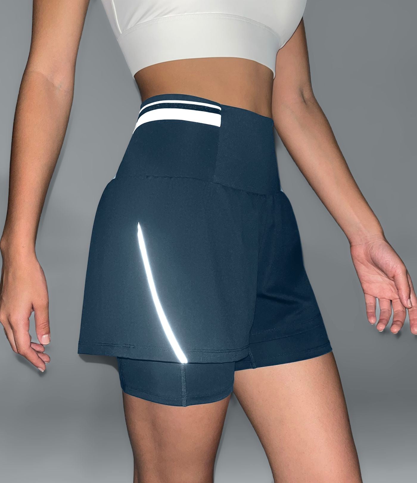Short d’entraînement 2-en-1 SoftlyZero™ Airy réfléchissant taille très haute gainant effet frais 12,5 cm avec poches