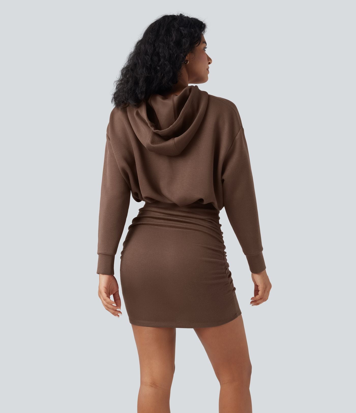 Robe décontractée SpacerTek™ mini à manches longues, effet froncé avec capuche
