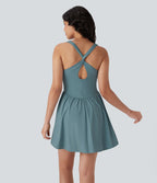 Robe active fluide Breezeful™ mini 2-en-1 à séchage rapide avec dos nu, style corset et poche - Longueur allongée