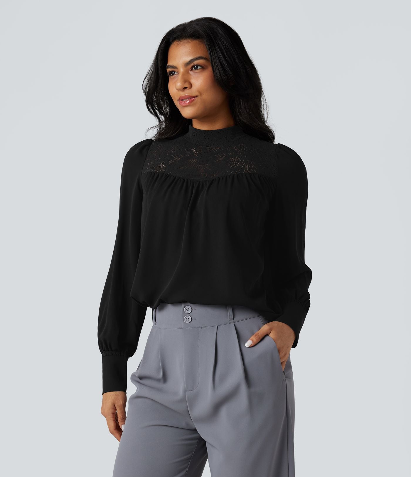 Chemise tailleur col montant dentelle contrastante manches longues