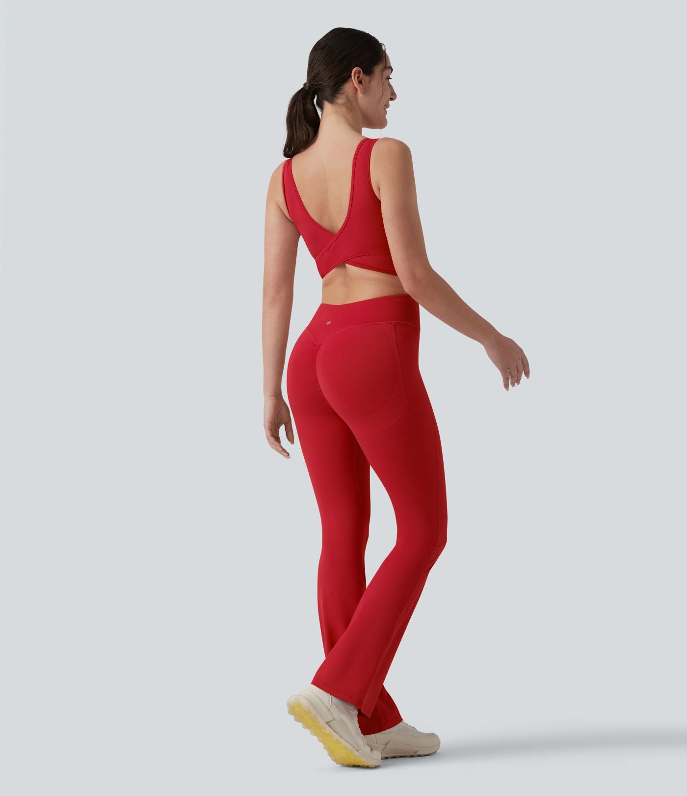 Combinaison d'entraînement Halara UltraSculpt™ évasée dos nu croisé gainante galbante avec fronces et coussinets fixes avec poches - Easy Peasy