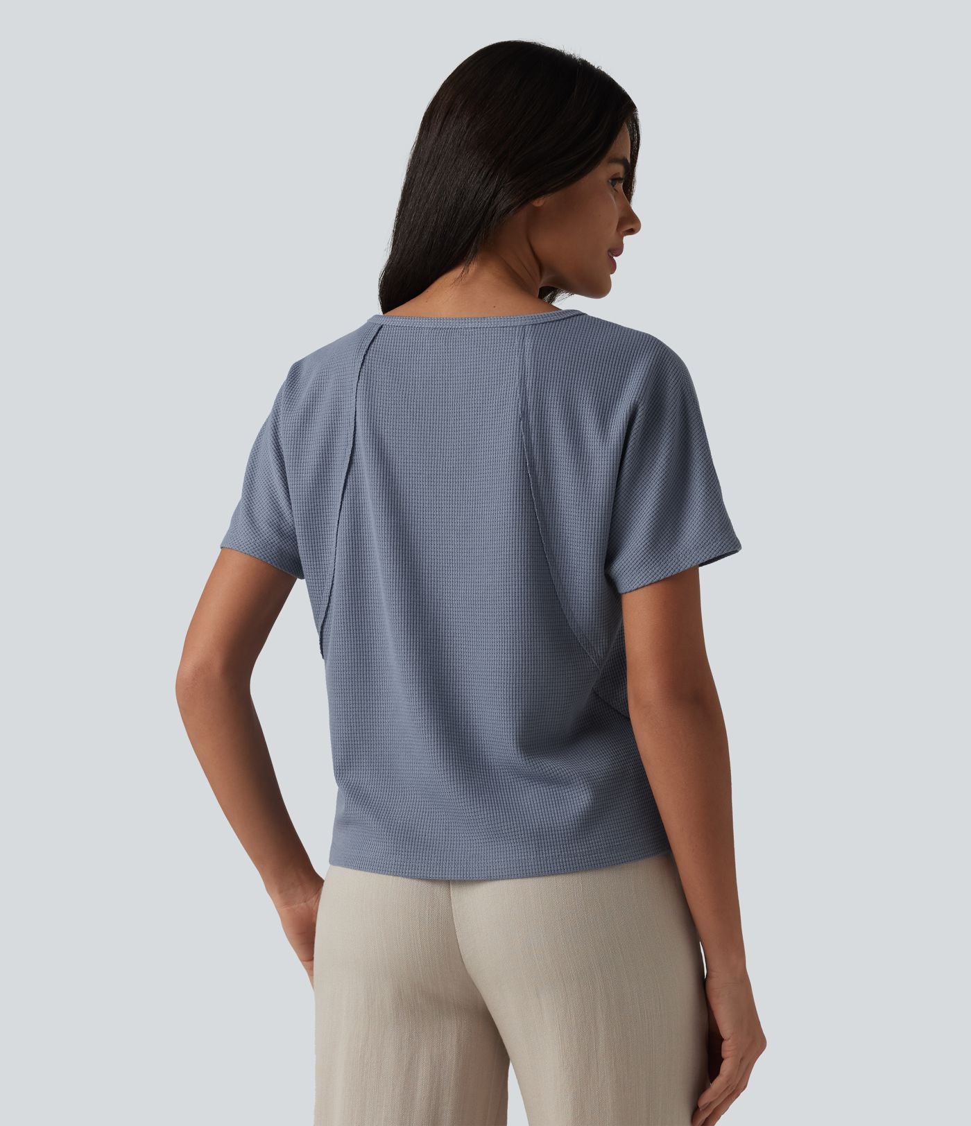 T-shirt casual en tissu gaufré à encolure cœur et manches courtes
