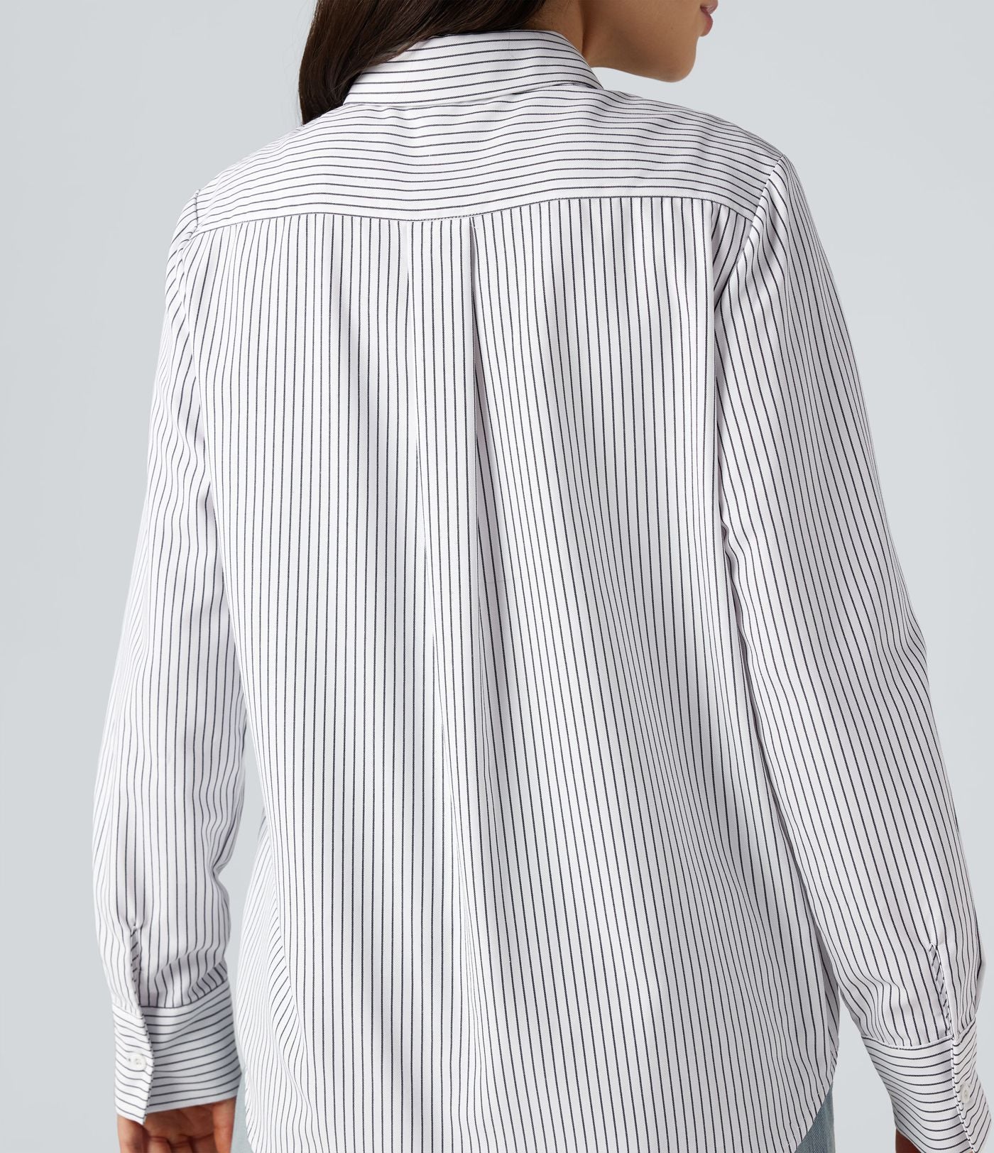 Chemise rayée col chemise ourlet arrondi manches longues coupe décontractée
