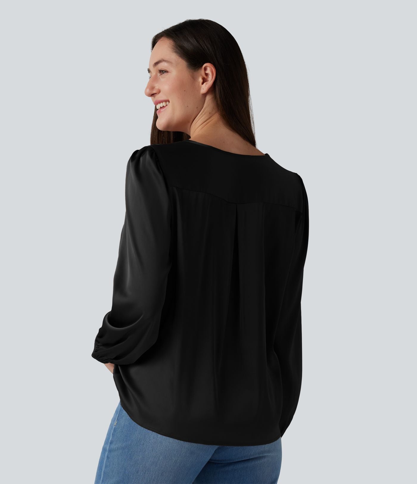Chemisier tailleur en satin col cranté manches longues