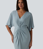 Robe midi col V manches chauve-souris ourlet tulipe torsadé