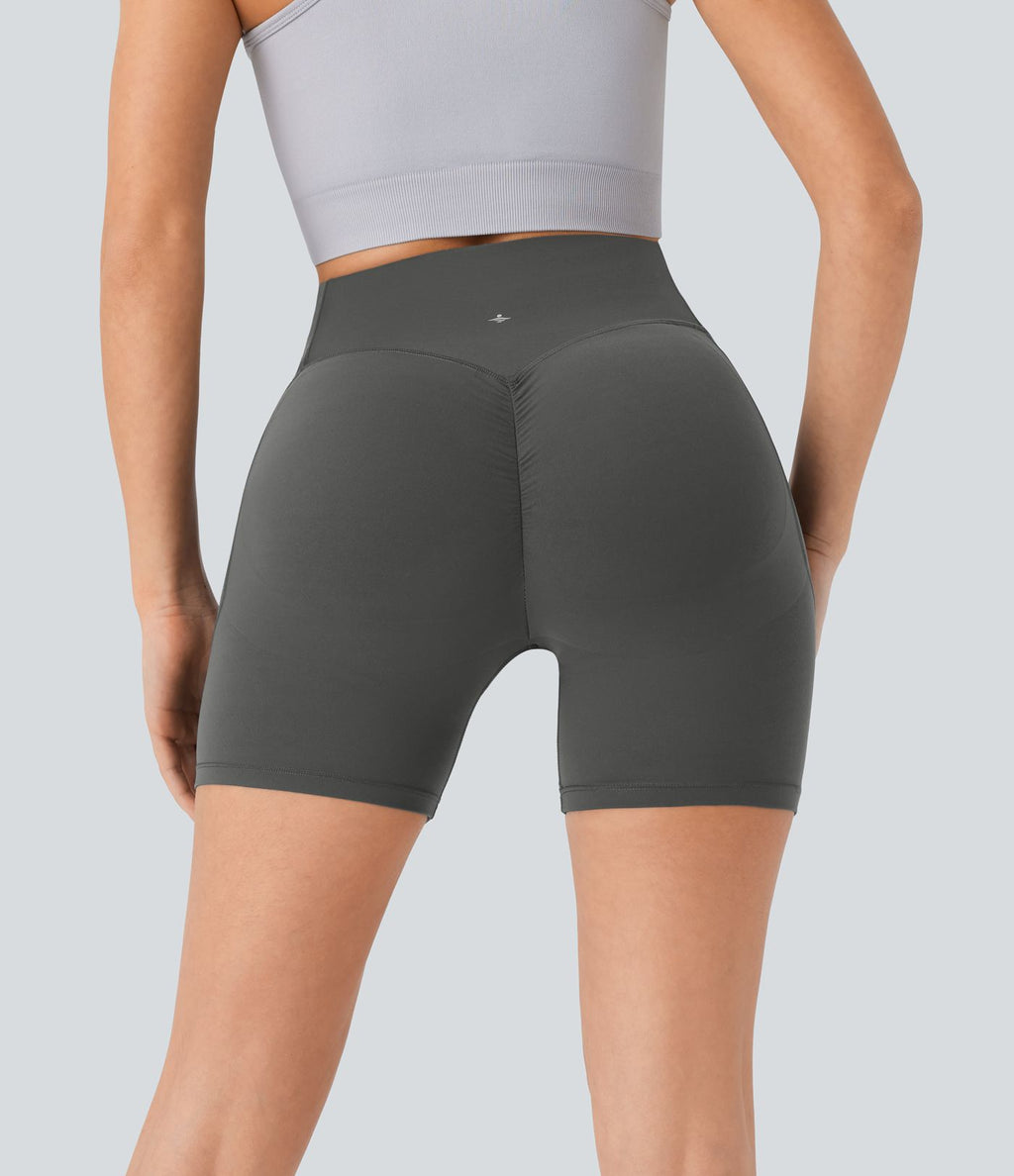 Short cycliste 12,5 cm d'entraînement gainant galbant taille haute avec effet scrunch et poches Halara UltraSculpt™