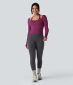 Top de sport yoga SoftlyZero™ Plush dos nu mesh contrastant manches longues avec trous pouces