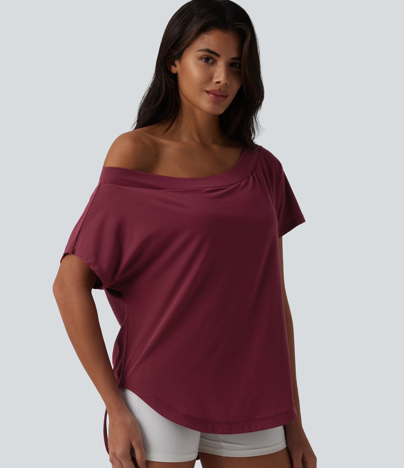 Top de sport yoga asymétrique à épaule dénudée manches courtes ourlet arrondi et coupe asymétrique à séchage rapide – Soutien-gorge intégré