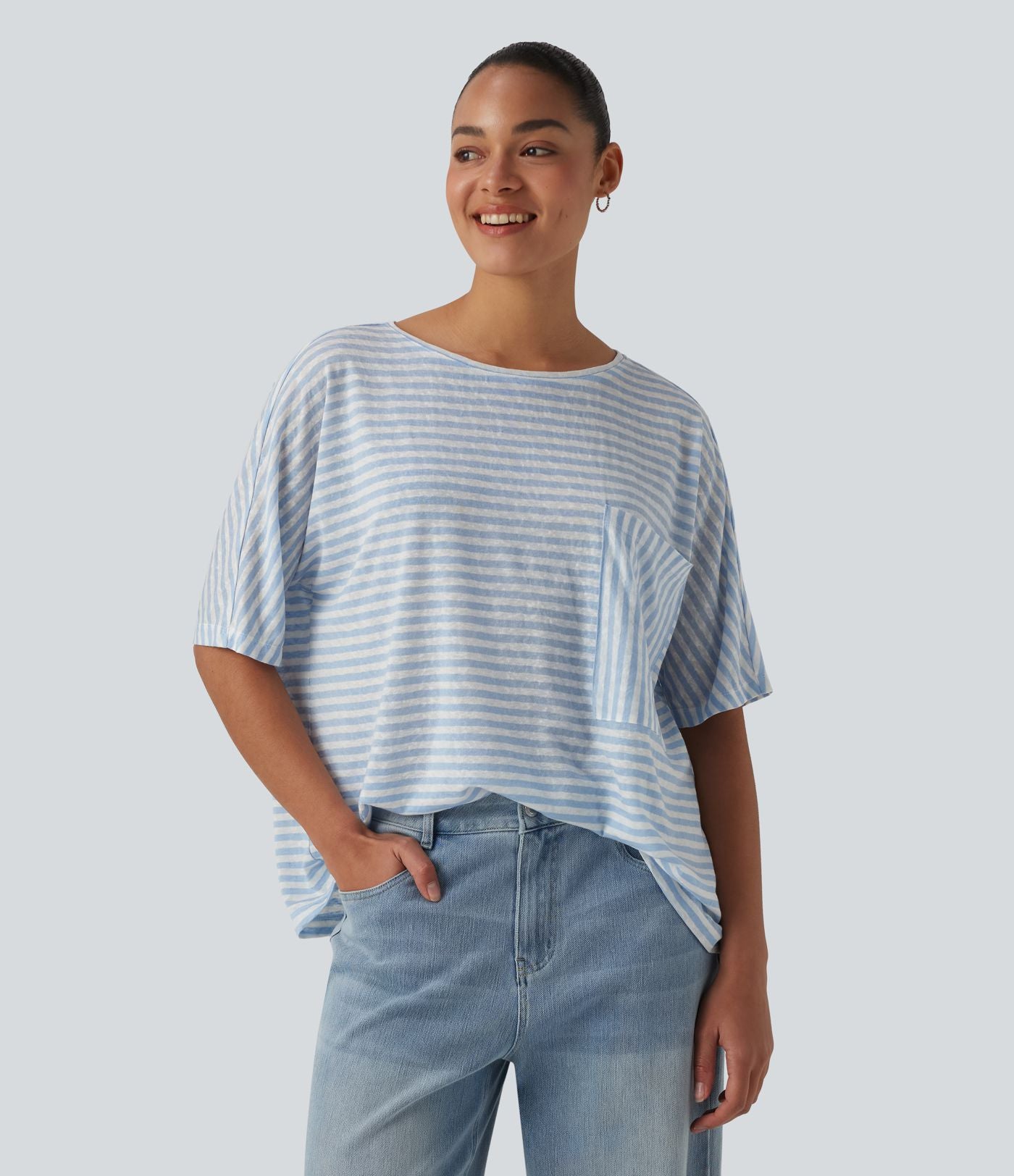 T-shirt col rond manches chauve-souris à rayures en lyocell avec poche poitrine