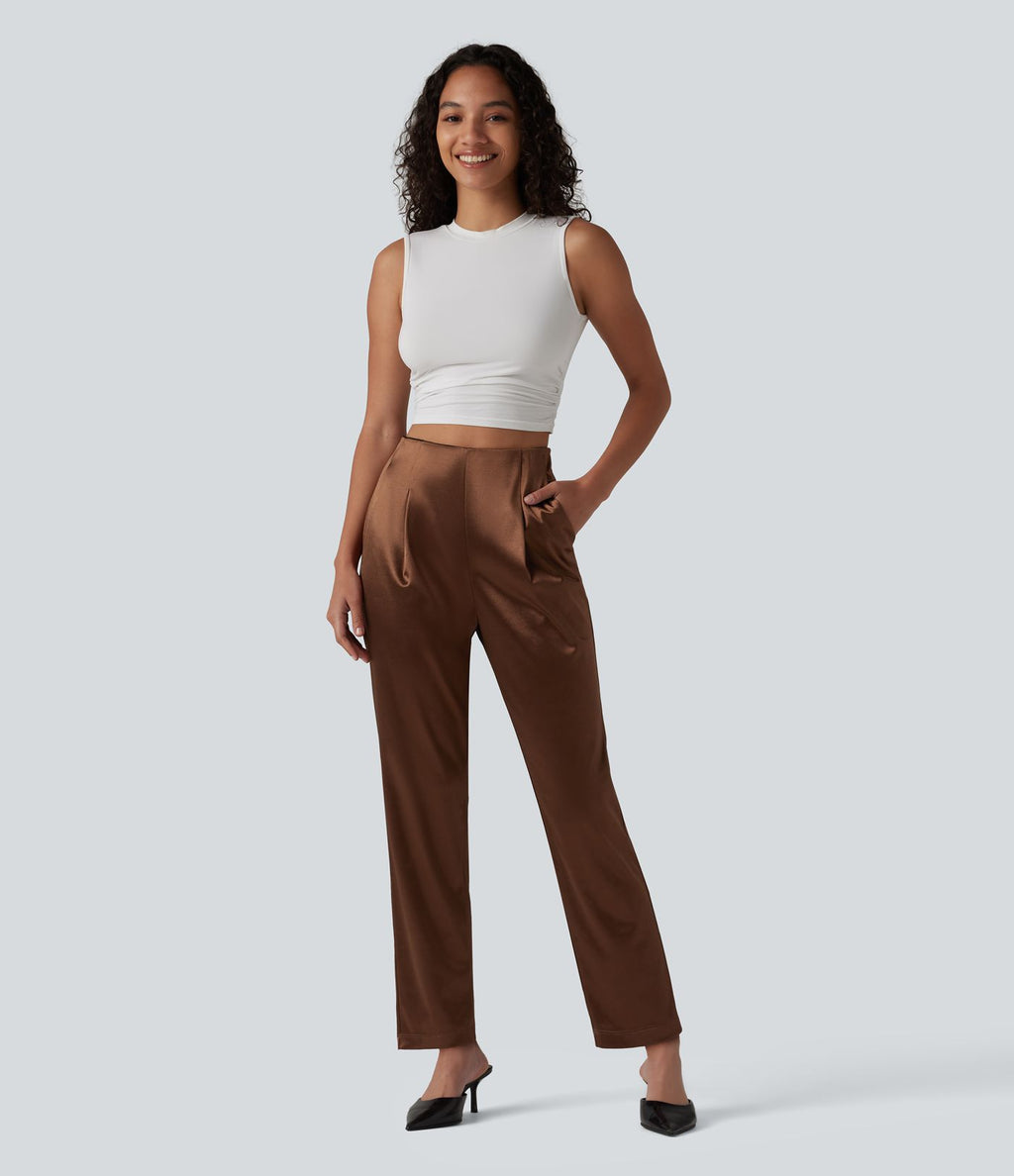 Pantalon tailleur fuselé en satin taille haute avec poches