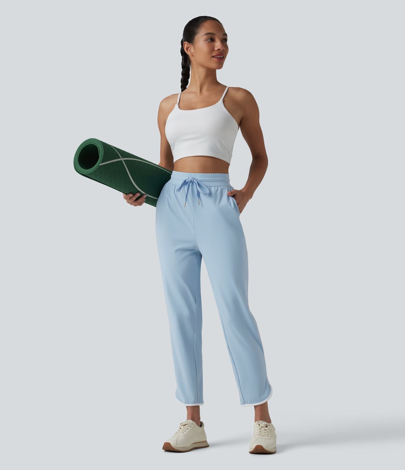 Pantalon de yoga fuselé SoftlyZero™ Airy taille haute effet frais InstantCool avec cordon de serrage, bords contrastants, ourlet arrondi et poches, protection solaire UPF50+