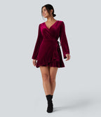 Robe mini velours portefeuille col V volants manches longues