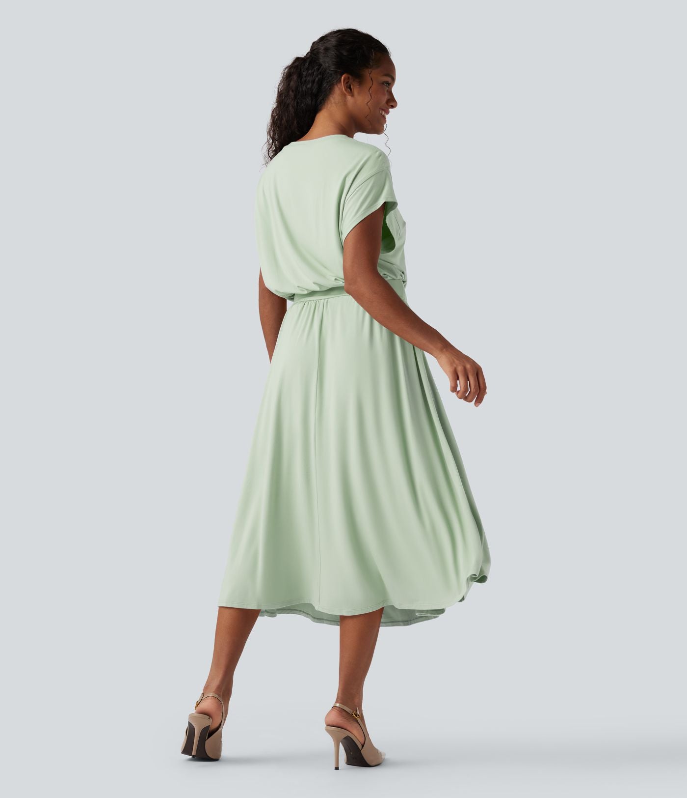 Robe de travail mi-longue fluide gainante à manches chauve-souris avec poches