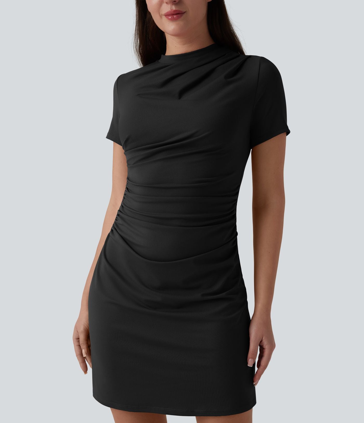 Robe mini décontractée évasée col rond manches courtes