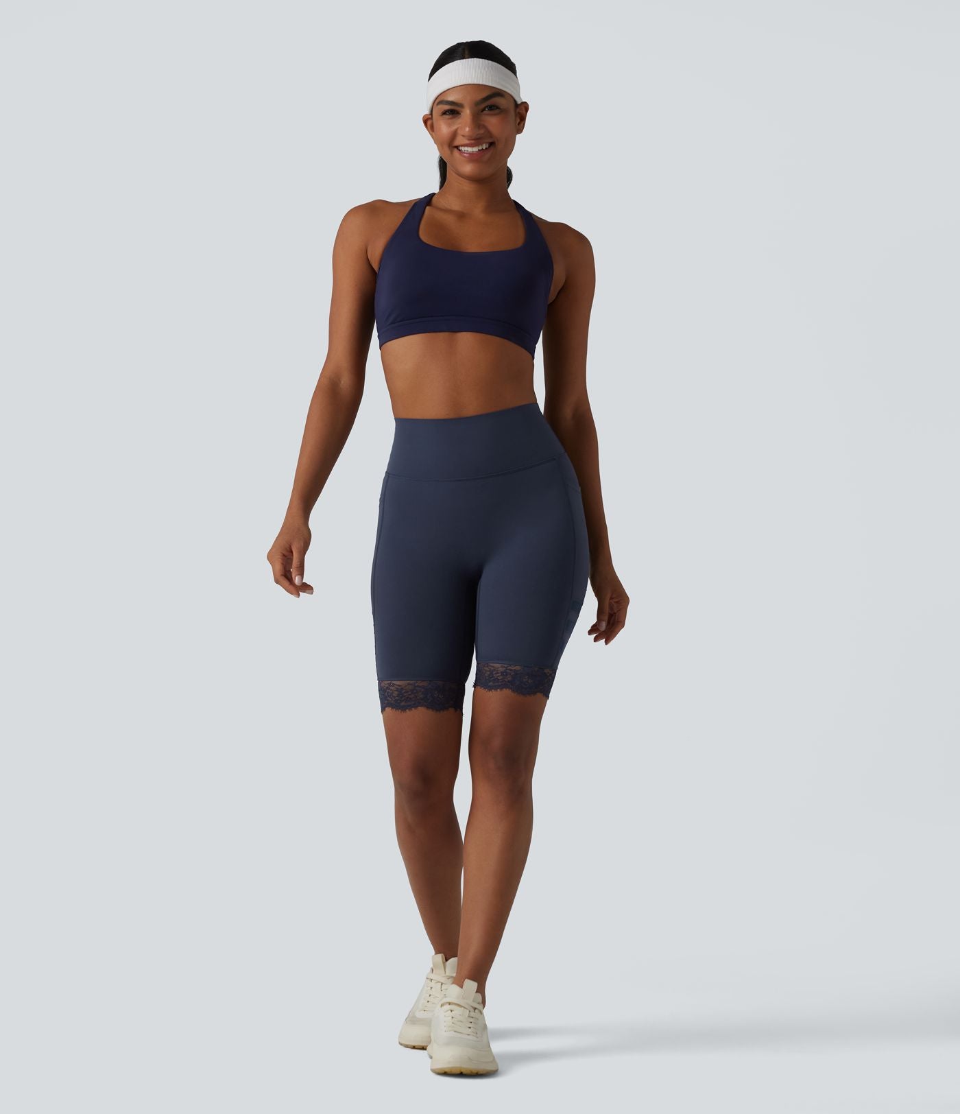 Halara UltraSculpt™ Short de cycliste gainant taille haute en mesh respirant avec dentelle contrastée et poches — 23 cm