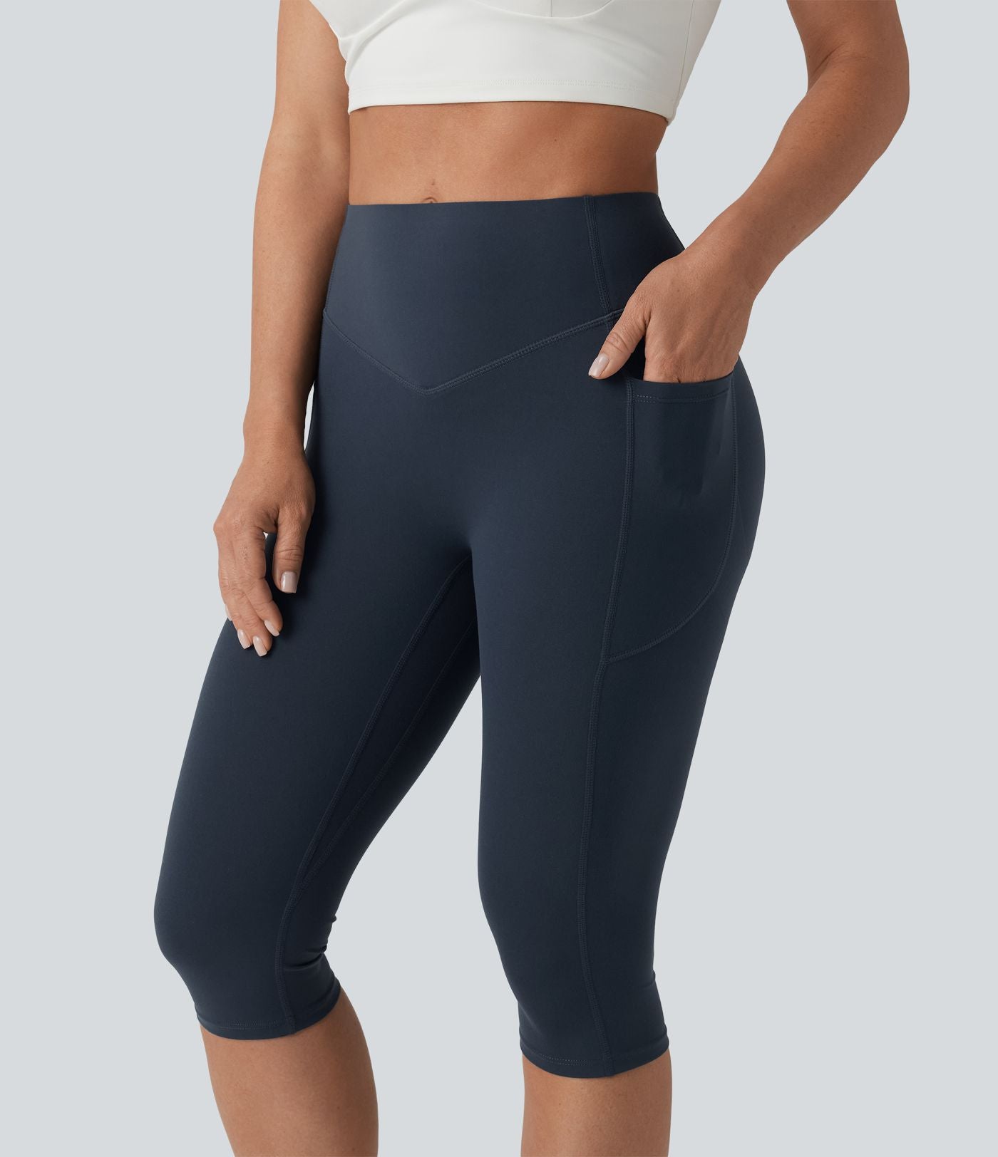 Halara UltraSculpt™ Legging yoga corsaire gainant push-up taille haute à fronces avec poches