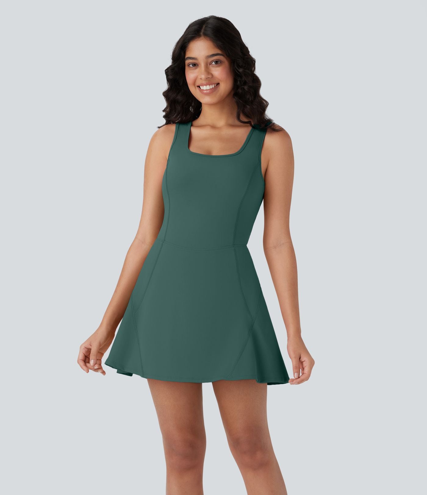 Softlyzero™ Airy Robe Sport de danse courte 2-en-1 avec dos nu croisé, encolure en U et poches latérales