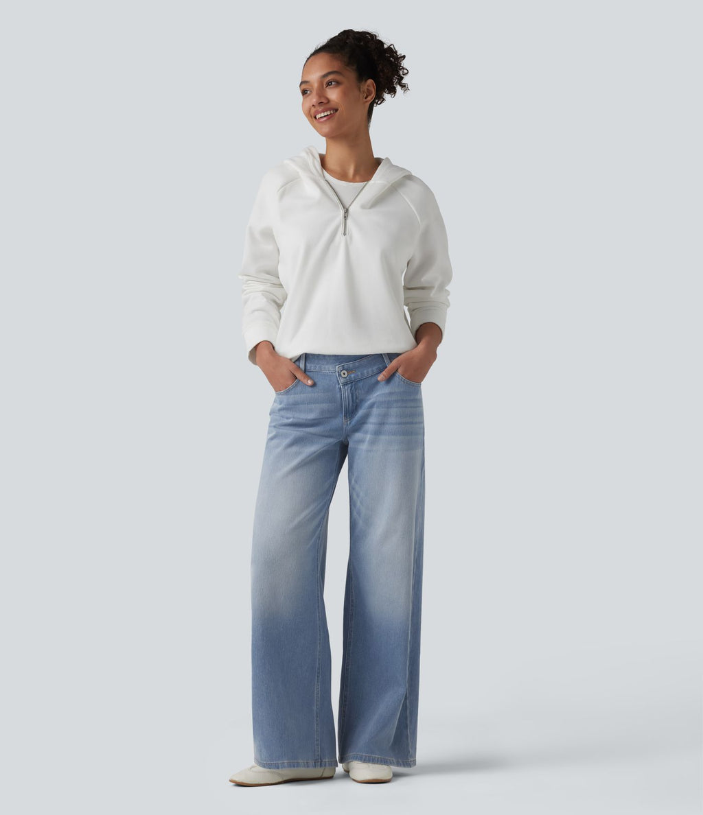 Halara Flex™ Jean large asymétrique taille basse avec bouton, fermeture éclair et poches multiples, délavé et extensible en maille