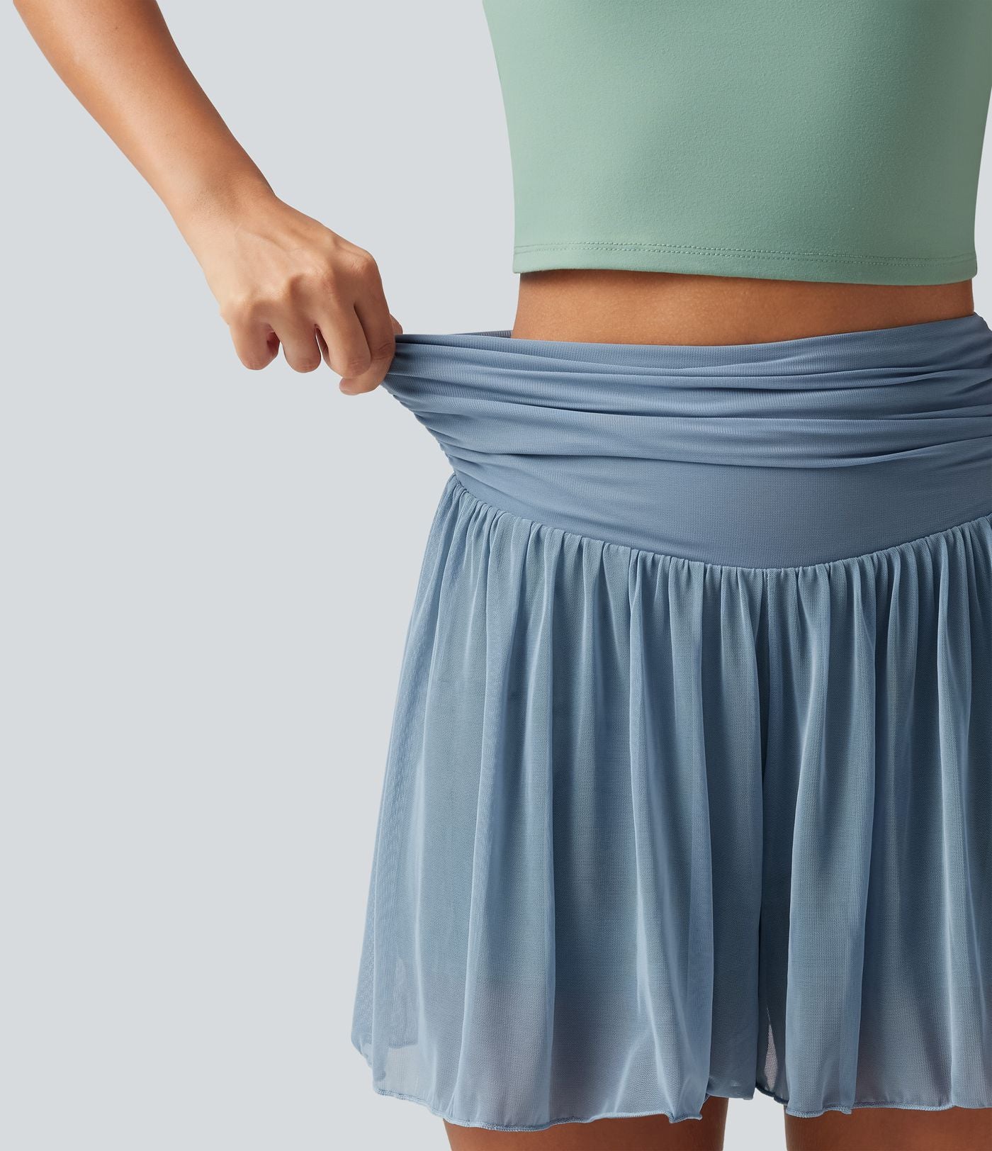 Short 2-en-1 taille haute gainant avec détails froncés, mesh contrasté avec poches, 7,5 cm