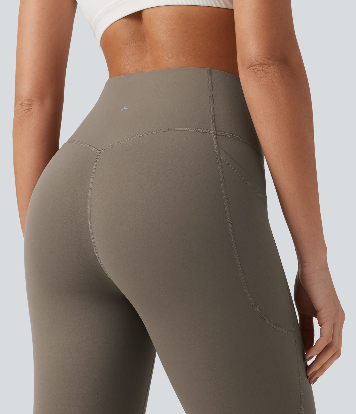 Legging d'entraînement gainant taille haute avec poches Halara UltraSculpt™