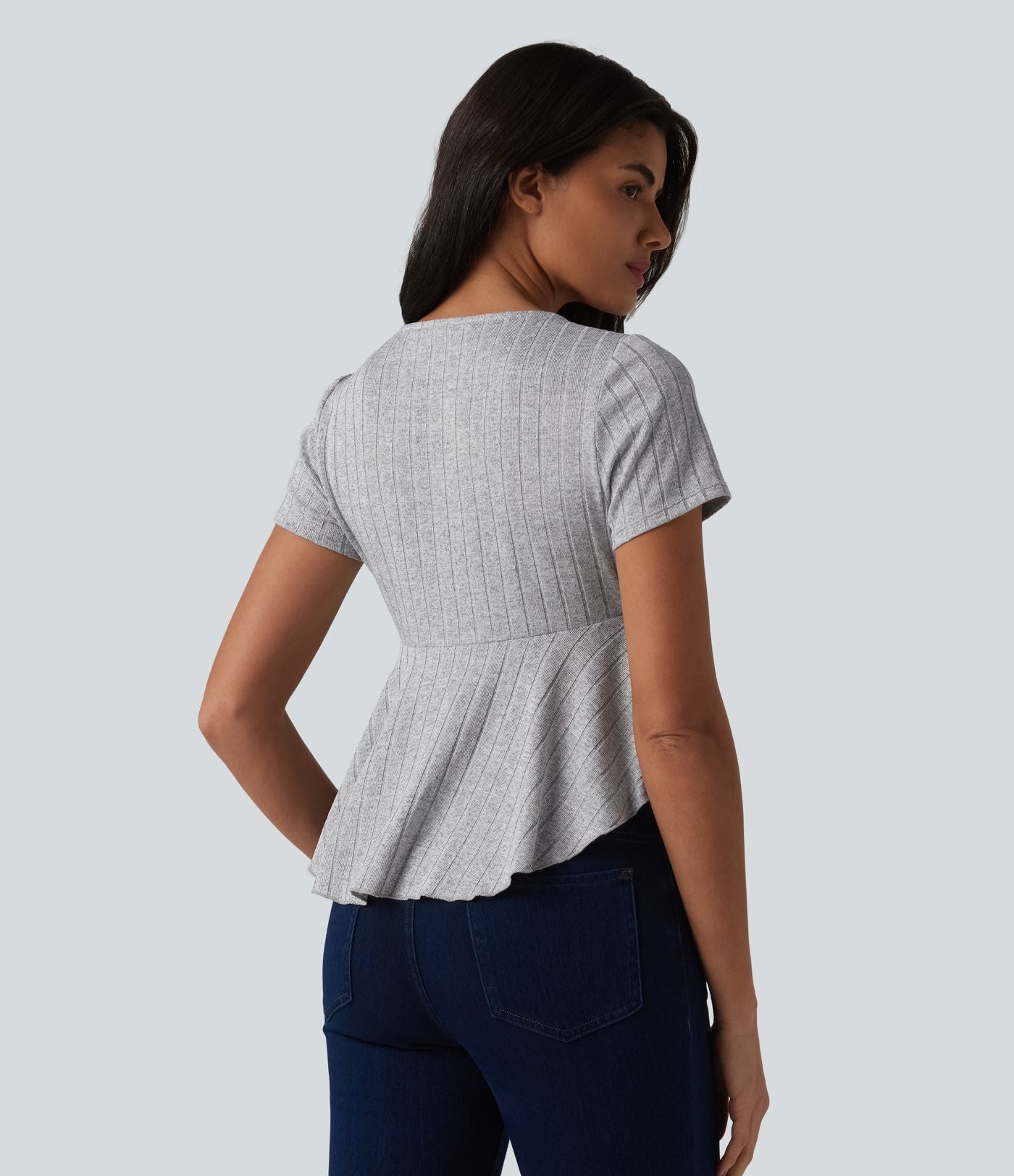 T-shirt casual babydoll en maille côtelée à col V, manches courtes et ourlet à volants