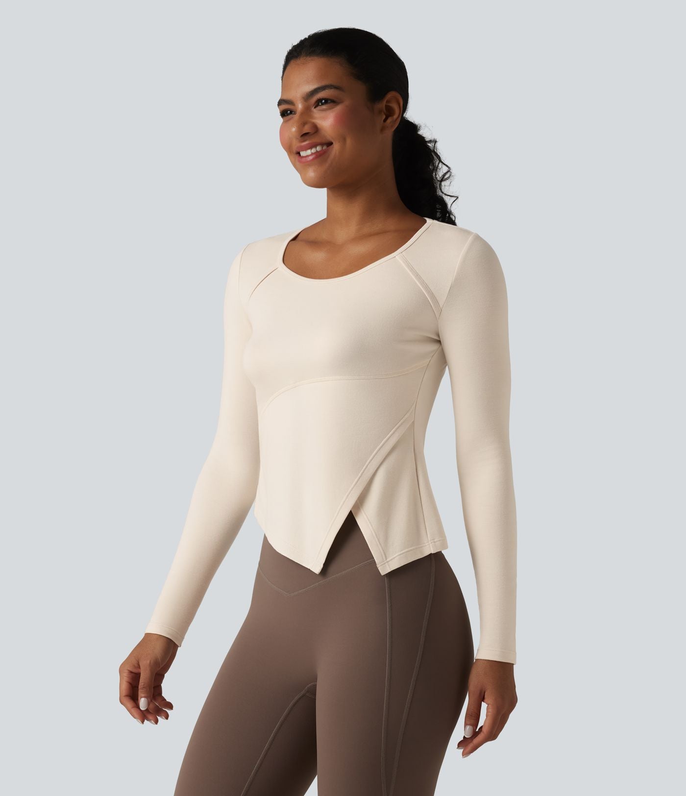 Halara HeatCore Haut de sport chauffant col rond manches longues ourlet asymétrique