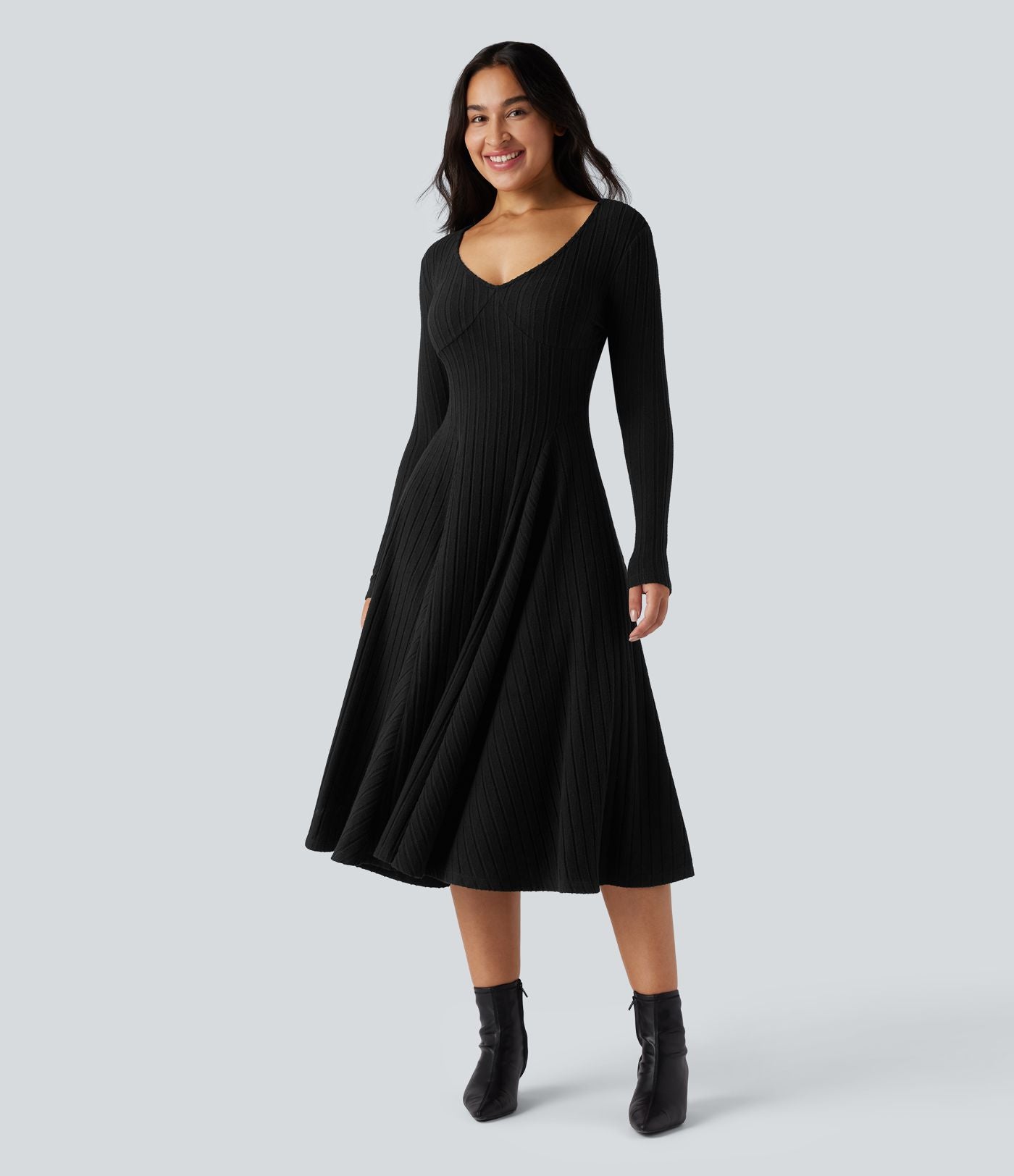 Robe mi-longue évasée maille côtelée à décolleté en V et manches longues