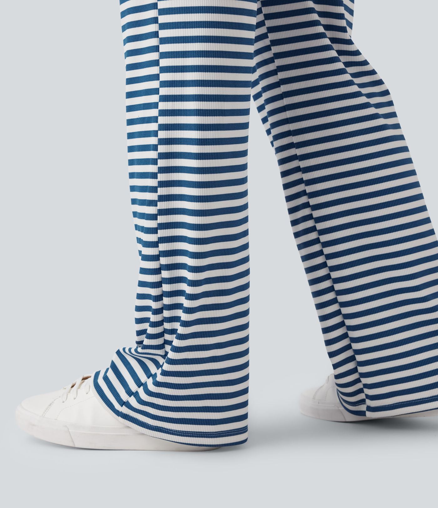 Pantalon évasé rayé taille basse à rabat