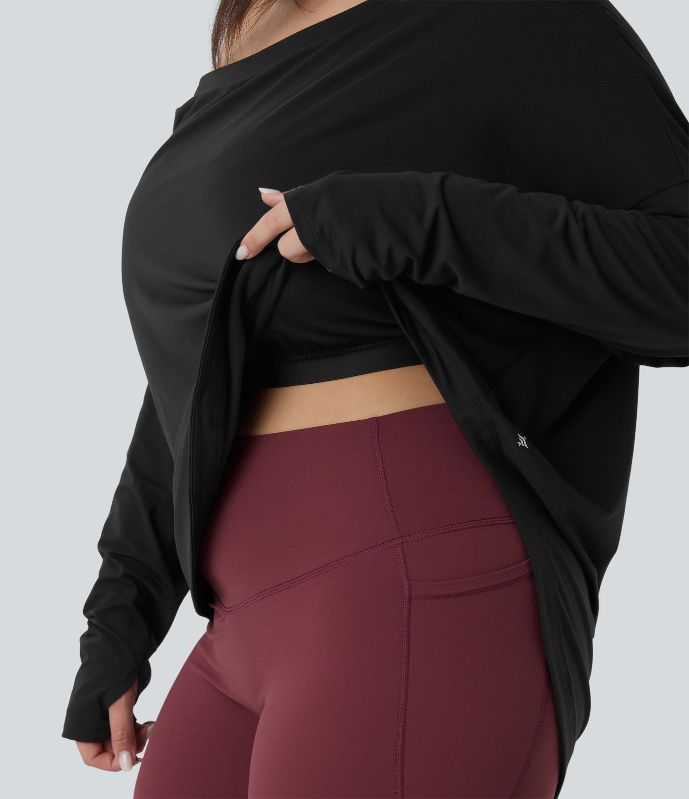 Haut de yoga grande taille asymétrique une épaule dénudée manches longues avec passages pouces, ourlet arrondi high-low et séchage rapide - Brassière intégrée
