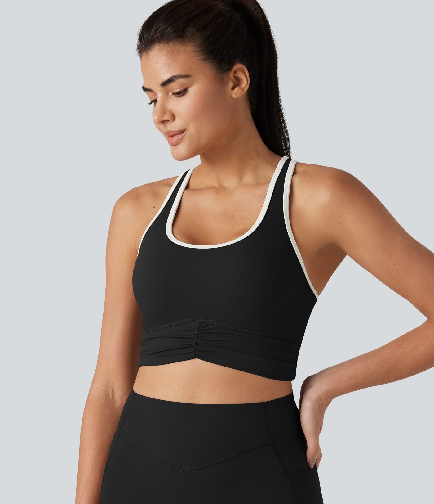 Halara UltraSculpt™ Débardeur de yoga col U dos nageur color block avec soutien-gorge intégré et poche