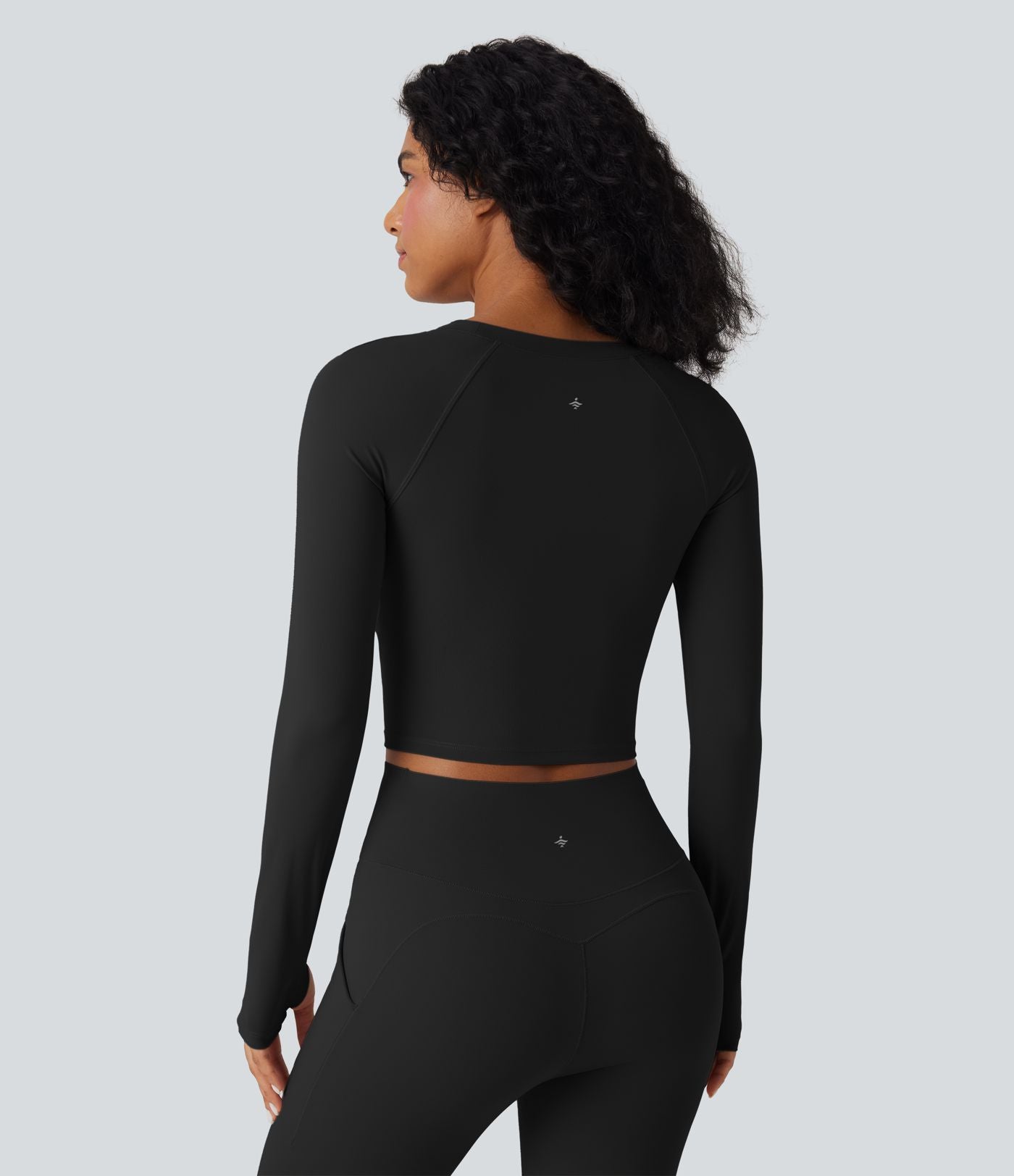Haut de sport yoga court SoftlyZero™ QuickDry découpes manches longues avec trous pour pouces